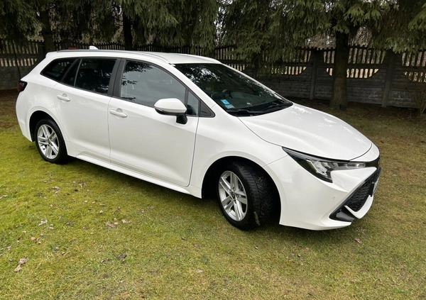 Toyota Corolla cena 60900 przebieg: 126000, rok produkcji 2020 z Lębork małe 277